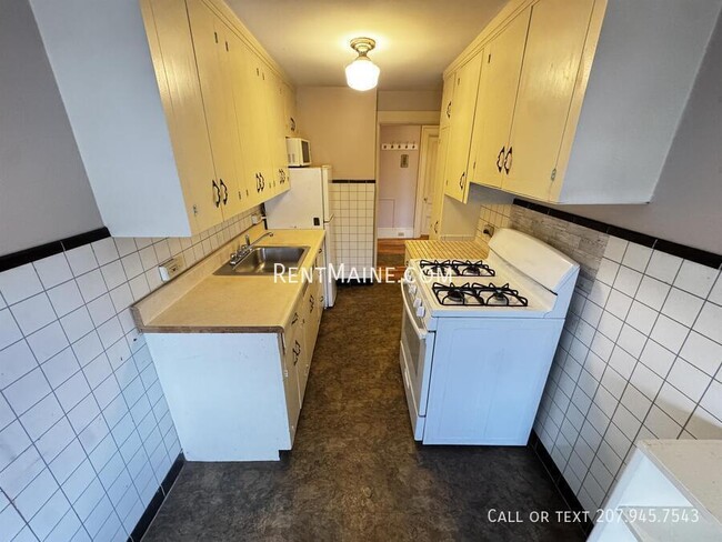77 Broadway, Unit 3A