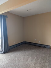 946 Westbrooke Way, Unit 1 in Hopkins, MN - Foto de edificio - Building Photo