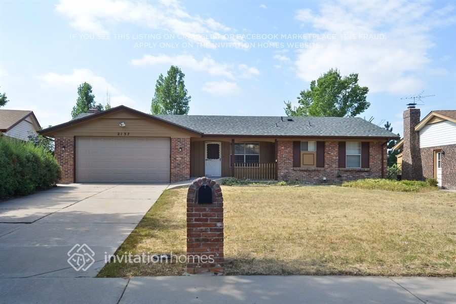 2137 S Nucla Way in Aurora, CO - Foto de edificio