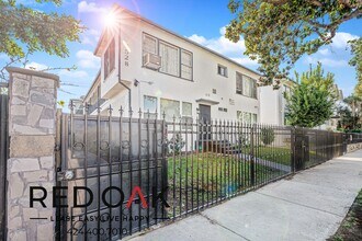 7528 Norton Ave in West Hollywood, CA - Building Photo - Building Photo