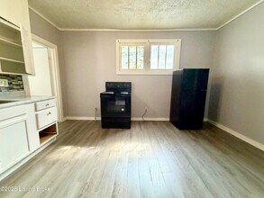 2411 Elliott Ave in Louisville, KY - Building Photo - Building Photo