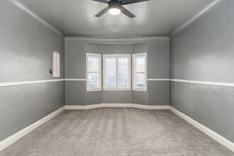 2233 S 2nd Ave, Unit Apartment A in Pocatello, ID - Foto de edificio - Building Photo