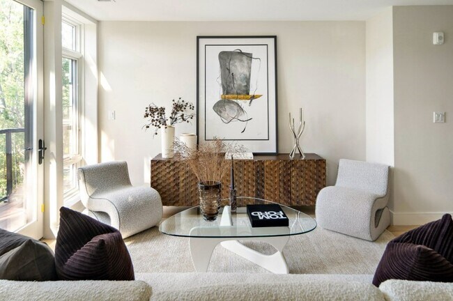 20 Kinmonth Rd in Newton, MA - Building Photo - Building Photo