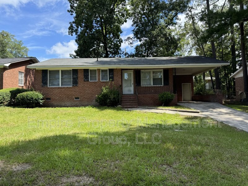 5725 Dellwood Dr in Columbia, SC - Building Photo