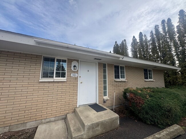 property at 301 Santa Roza Dr