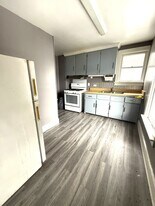 428 E 27th St, Unit 2 in Erie, PA - Building Photo