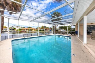 2096 Massachusetts Ave NE in St. Petersburg, FL - Building Photo - Building Photo