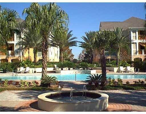 9301 Crescent Loop Cir in Tampa, FL - Building Photo - Building Photo
