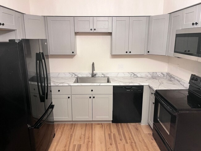 property at 4150 N Fremont Ave