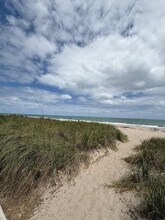 2207 NE 33rd Ave in Fort Lauderdale, FL - Building Photo - Building Photo