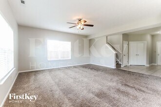 18185 Knobstone Way in Westfield, IN - Building Photo - Building Photo