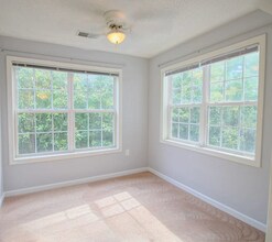 Room in Condo on Wolfmill Dr in Raleigh, NC - Building Photo - Building Photo