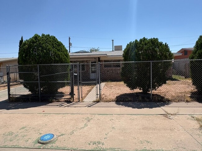property at 5816 Blackhawk Dr