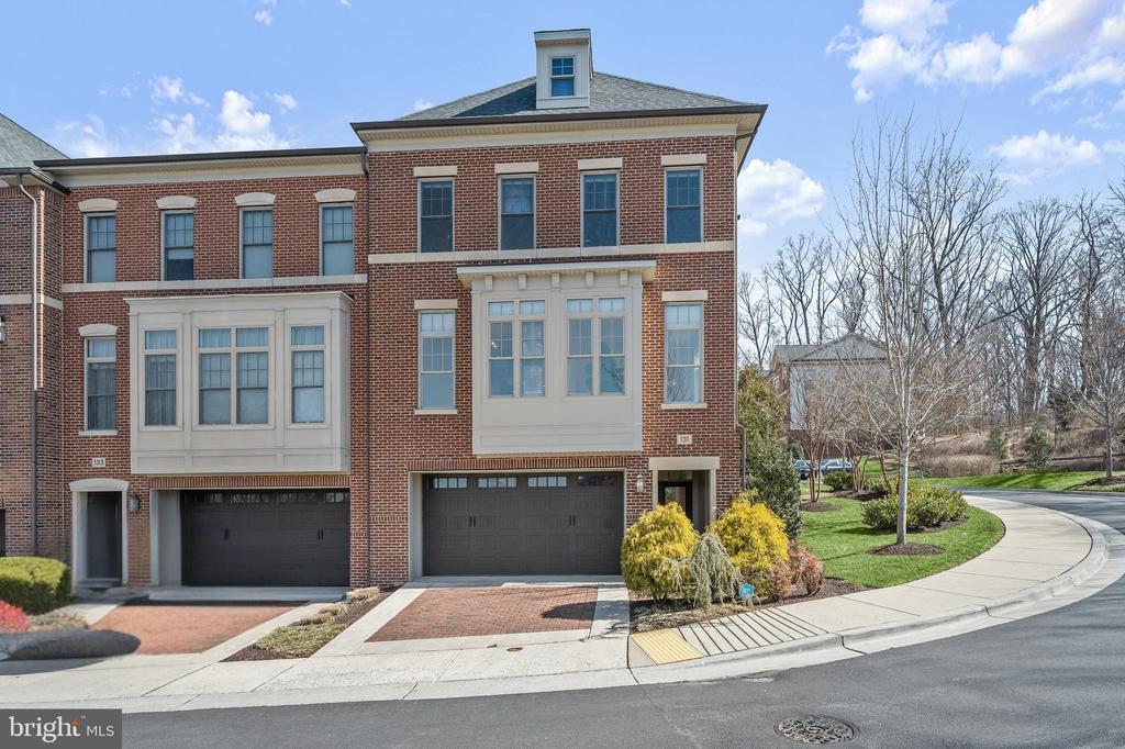 131 Bytham Ridge Ln in Potomac, MD - Building Photo