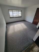 6535 Beloit Rd in West Allis, WI - Building Photo