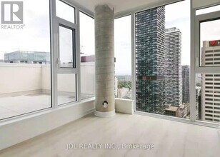 33 Helendale Ave in Toronto, ON - Building Photo - Building Photo