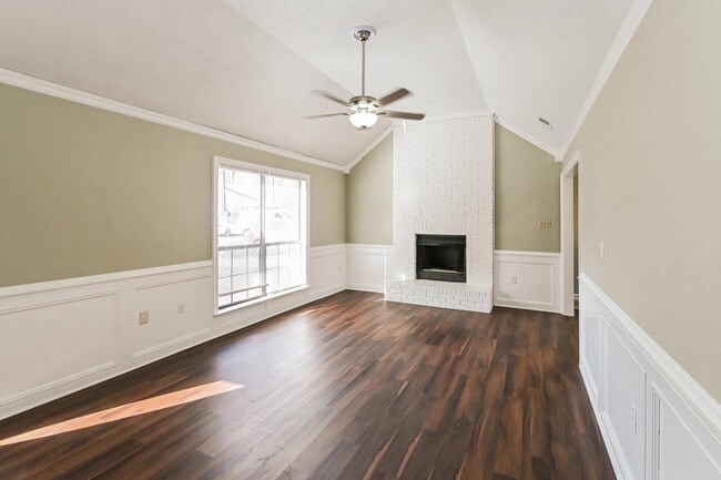 5833 S Newberry Ln in Memphis, TN - Building Photo - Building Photo