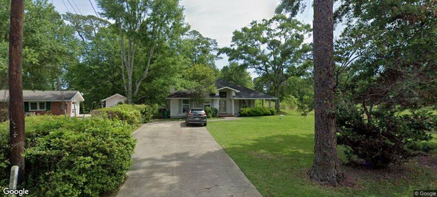 13600 Docena Cir in Ocean Springs, MS - Building Photo