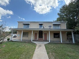 1414 East Ave in Katy, TX - Building Photo