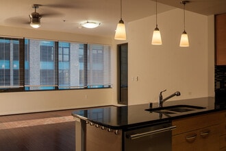 1200 Main St, Unit 1201 in Dallas, TX - Building Photo - Building Photo