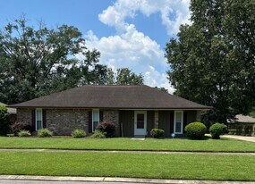 807 Balm St in Baker, LA - Building Photo