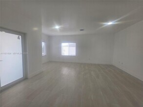 21210 SW 119th Ave in Miami, FL - Building Photo - Building Photo