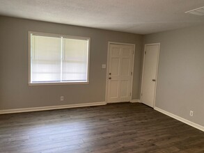 197 Holiday Dr in Jackson, TN - Building Photo - Building Photo