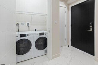 5311 Atlantic Ave in Ventnor City, NJ - Foto de edificio - Building Photo