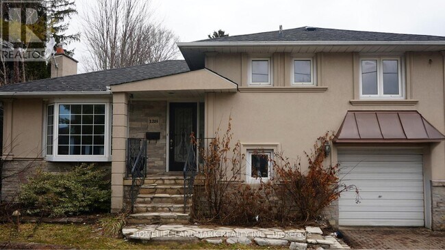 138 Newton Dr in Toronto, ON - Building Photo - Building Photo