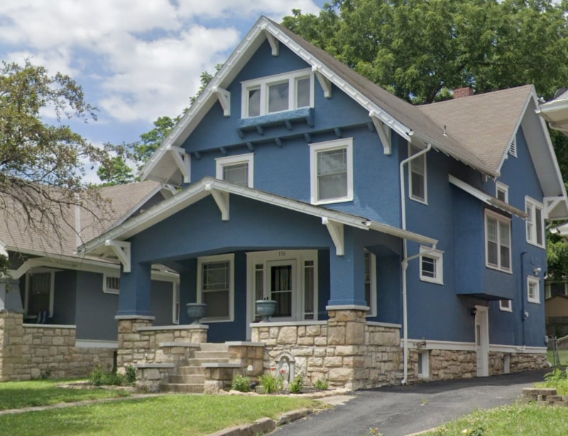 136 Lawn Ave in Kansas City, MO - Building Photo