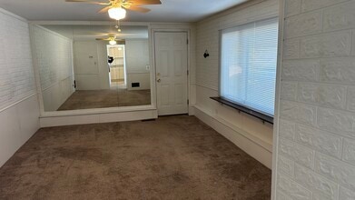 2 Dakota St in Deer Park, NY - Building Photo - Building Photo