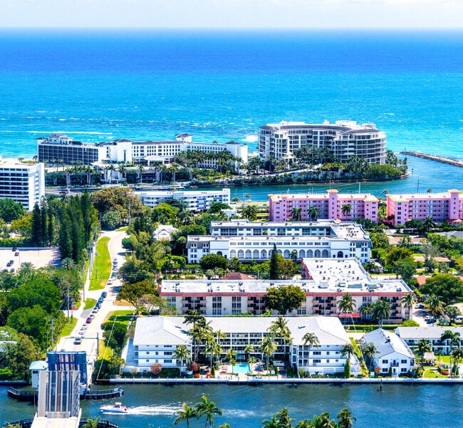 1015 Spanish River Rd in Boca Raton, FL - Building Photo - Building Photo