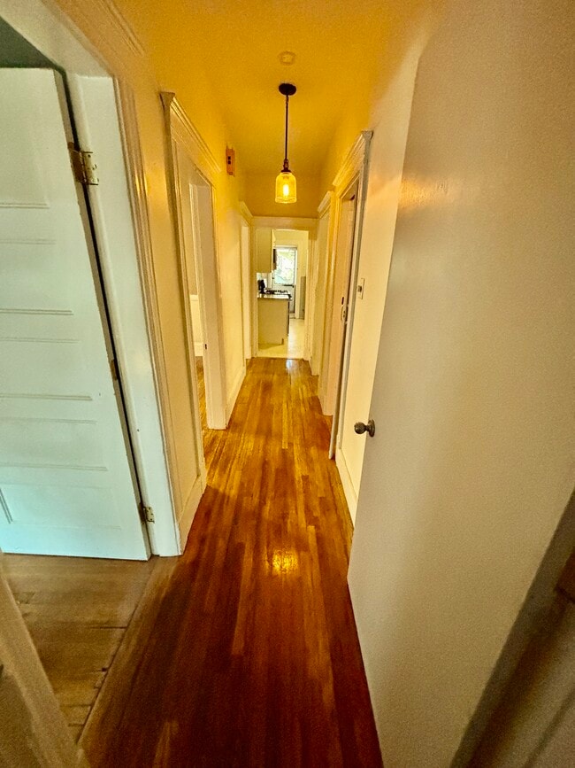 8 Usher Rd, Unit 1 in Medford, MA - Building Photo - Building Photo