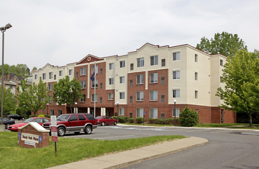 Shady Park Place in Braddock, PA - Foto de edificio