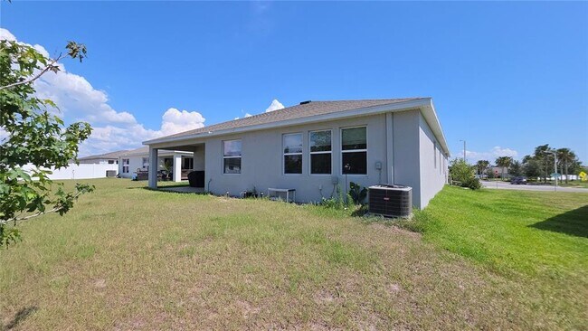 13111 Pepper Stem St in Spring Hill, FL - Building Photo - Building Photo