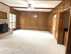 2023 Lake Hills Dr in Houston, TX - Building Photo - Building Photo