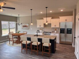 4364 Ravenwood Park W in Horn Lake, MS - Building Photo