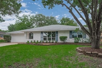 11431 Landsdowne Dr in Houston, TX - Building Photo - Building Photo