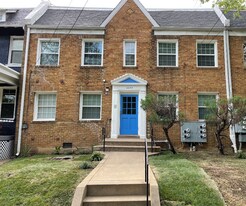 4630 New Hampshire Ave NW in Washington, DC - Building Photo