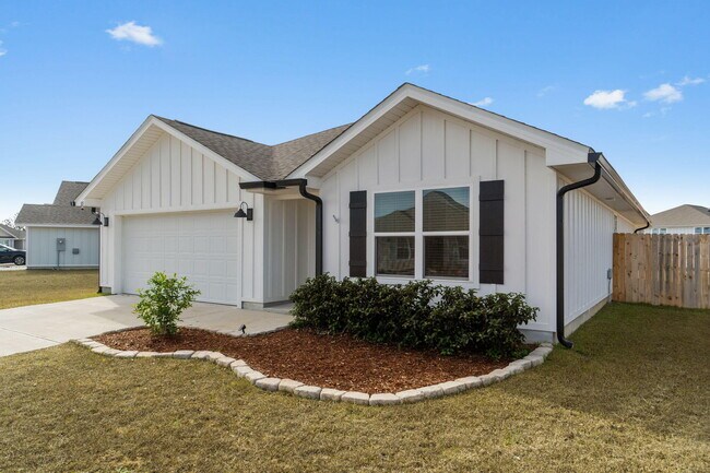 835 Otto Loop in Crestview, FL - Building Photo - Building Photo