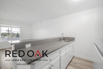 706 McDonald Ave in Los Angeles, CA - Foto de edificio - Building Photo