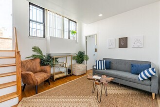 735 10th Ave in New York, NY - Building Photo - Building Photo