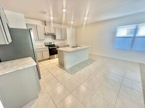 838 August Sky Dr in Deltona, FL - Building Photo - Building Photo