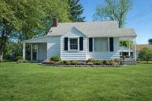 2235 43rd St NW in Canton, OH - Building Photo