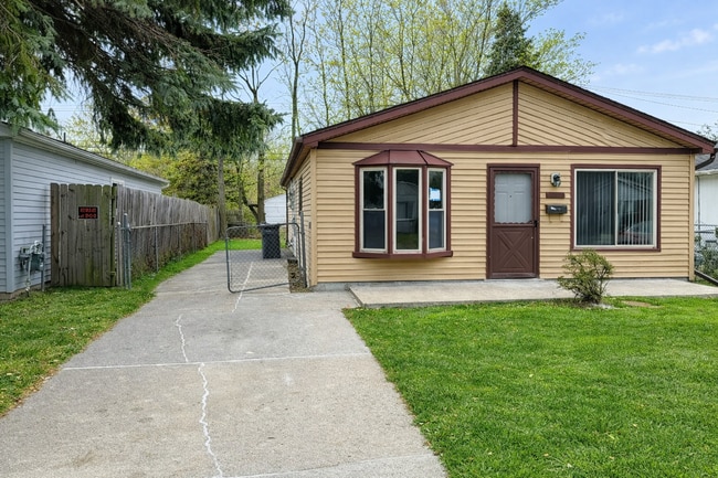 20812 Woodward St in Clinton Township, MI - Building Photo - Building Photo