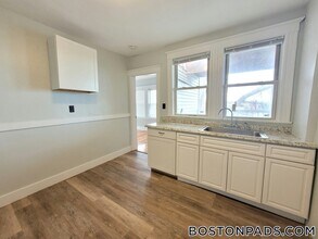 17 Wachusett St, Unit 1 in Boston, MA - Building Photo - Building Photo