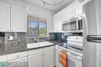 3030 NE 5th Terrace in Wilton Manors, FL - Building Photo - Building Photo
