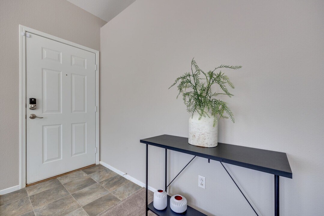 9588 Ensworth St in Las Vegas, NV - Building Photo