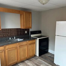 800 North St, Unit C in New Kensington, PA - Foto de edificio - Building Photo