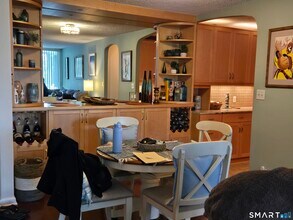 1 Strawberry Hill Ave in Stamford, CT - Building Photo - Building Photo